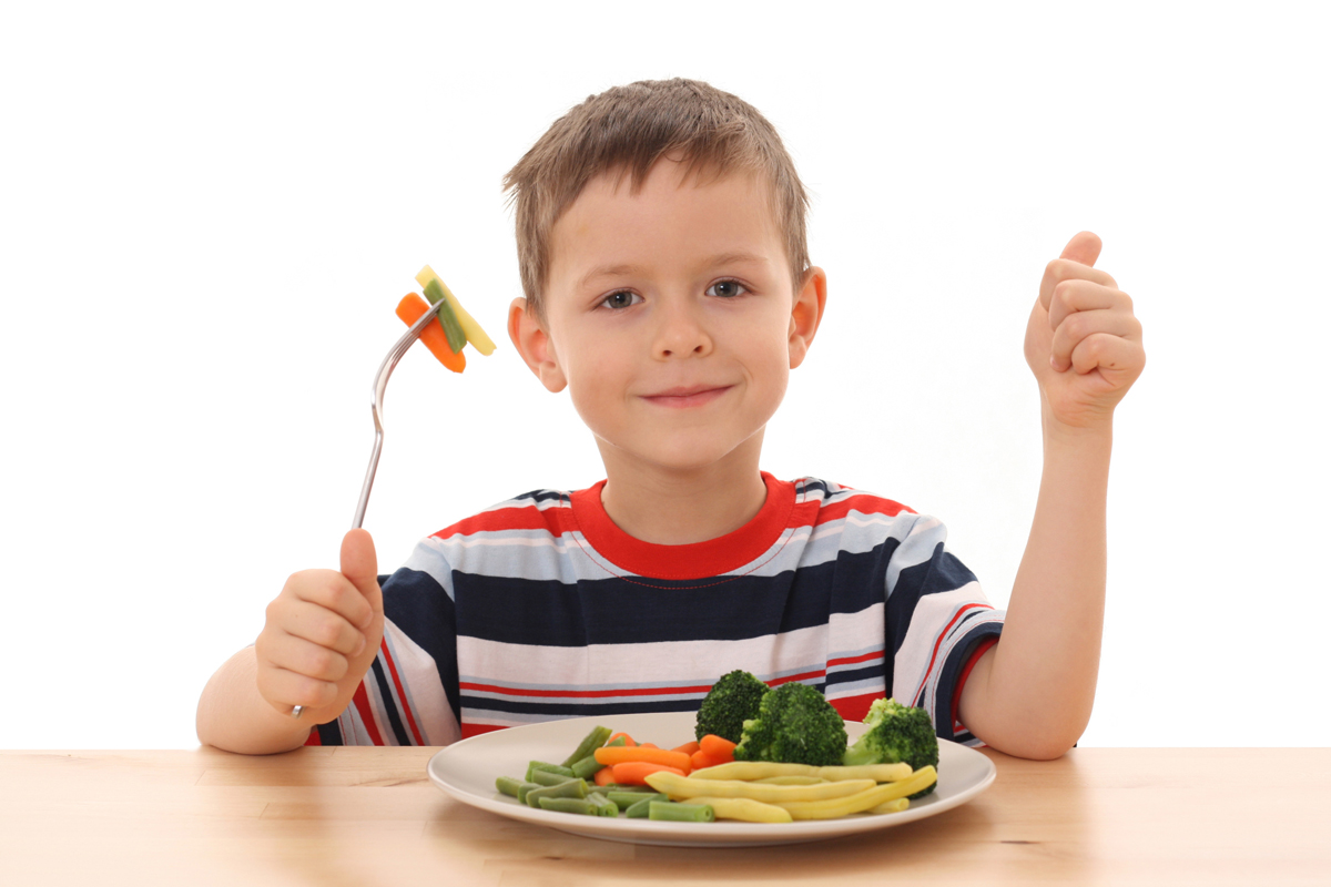 Here’s How To Help Your Child Develop Healthy Nutritional Habits