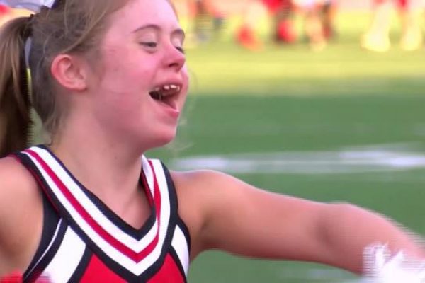 The Cheerleader With Down Syndrome Has Captured The Heart Of Her Entire School 