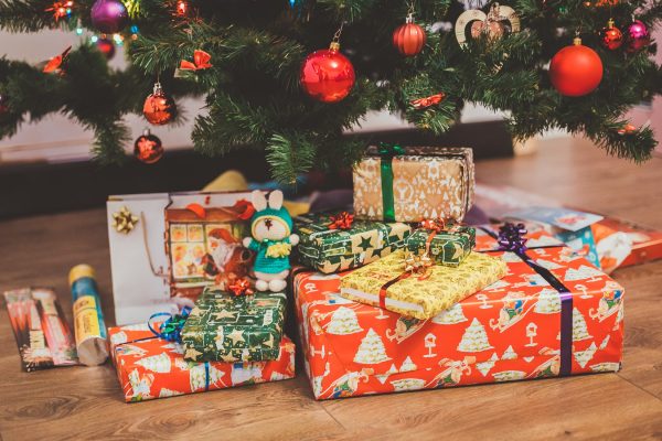 Prepare The Home For The Incoming Holiday Gifts With These Easy Tasks